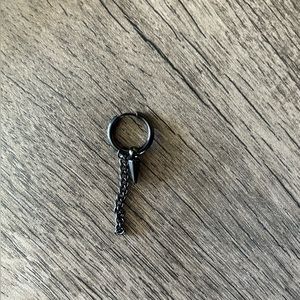 Brand new men’s dangling earring